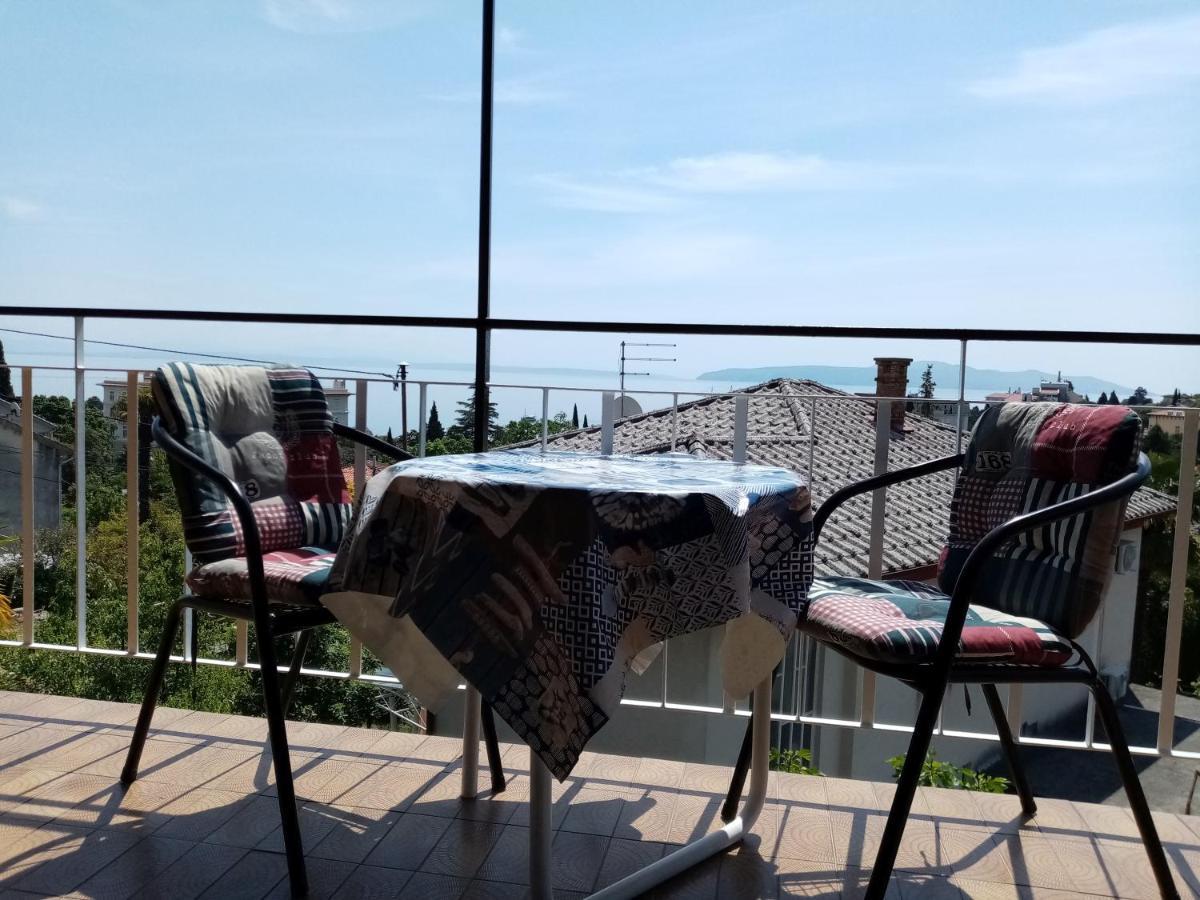 Apartman Violeta Ловран Экстерьер фото